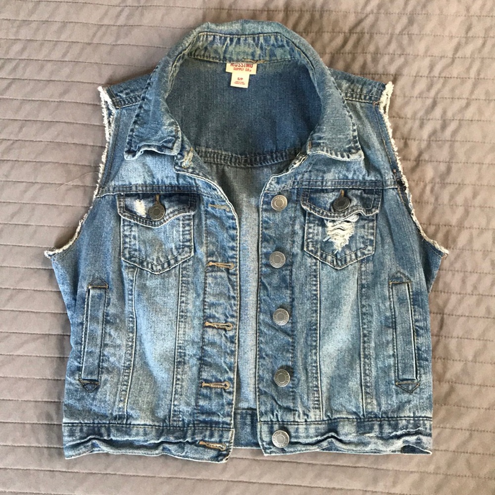 Jean Vest